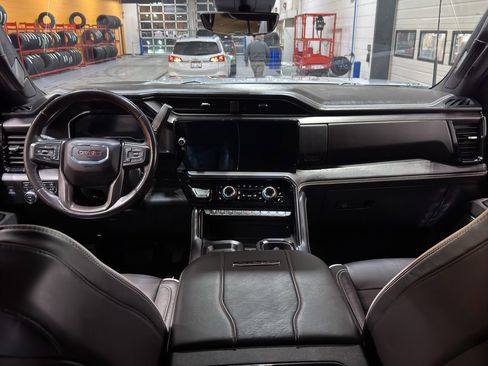 Used 2024 GMC Sierra 2500 AT4X image 20