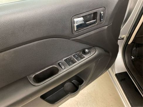 Used 2012 Ford Fusion SE image 24
