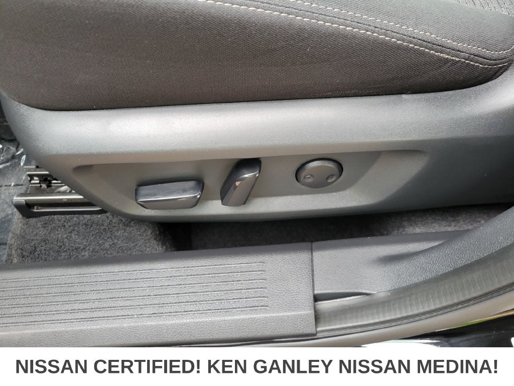 Certified 2021 Nissan Rogue SV AWD/4WD image 35