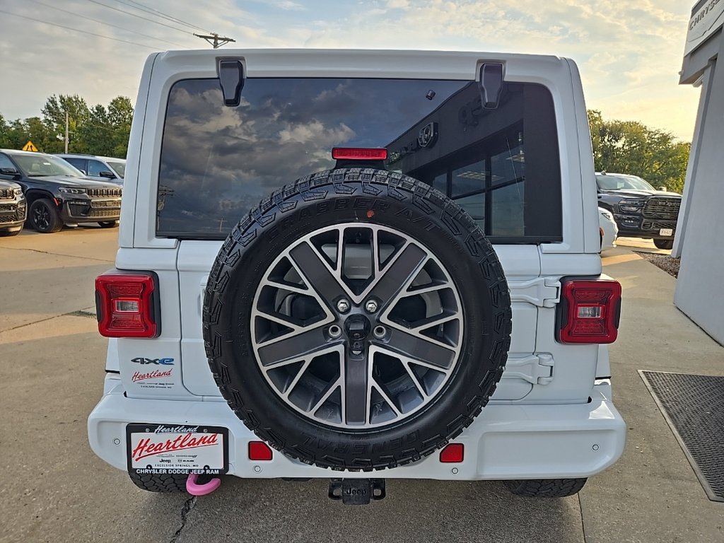 Used 2024 Jeep Wrangler High Altitude AWD/4WD image 35