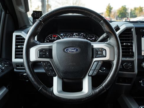 Used 2019 Ford F250 Lariat w/ Lariat Ultimate Package image 18