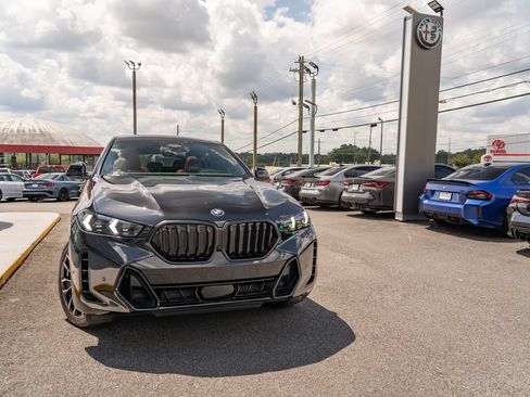 Used 2024 BMW X6 xDrive40i w/ Premium Package AWD/4WD image 11