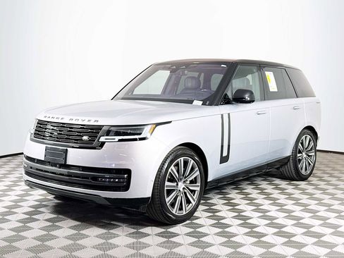 Used 2023 Land Rover Range Rover SE image 1
