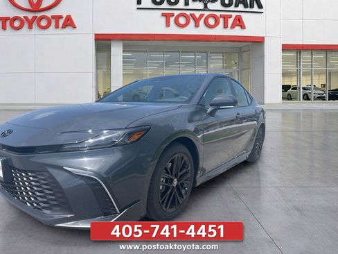 New 2026 Toyota Camry SE w/ Convenience Package FWD image 5