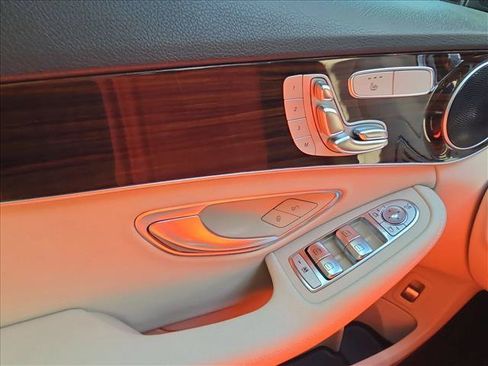 Used 2020 Mercedes-Benz C 300 Sedan image 22