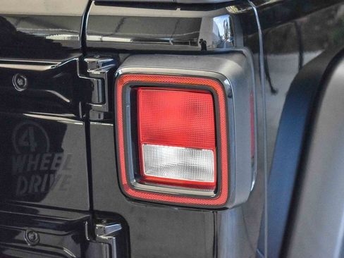 Used 2021 Jeep Wrangler Willys image 7