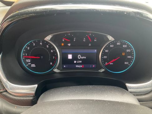 Used 2022 Chevrolet Traverse RS FWD image 24