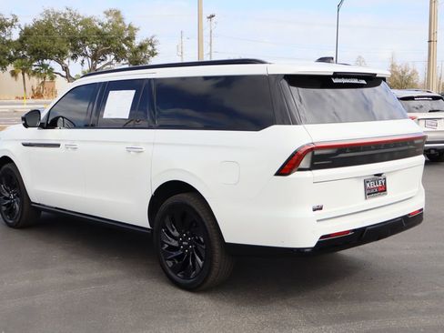 Used 2025 Lincoln Navigator L Reserve w/ Jet Appearance Package image 6