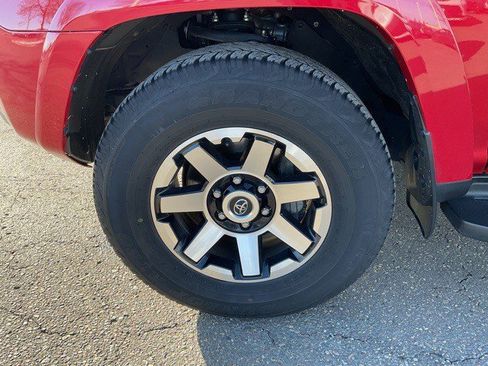 Used 2024 Toyota 4Runner TRD Off-Road Premium image 9