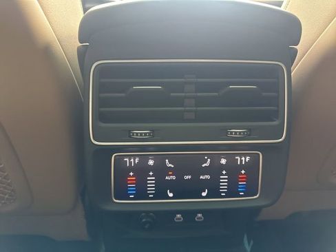 Used 2024 Audi Q8 Premium Plus w/ Premium Plus Package AWD/4WD image 13