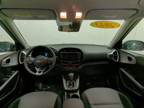 Used 2023 Kia Soul LX image 23