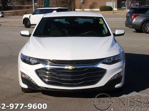 Used 2024 Chevrolet Malibu LT FWD image 3
