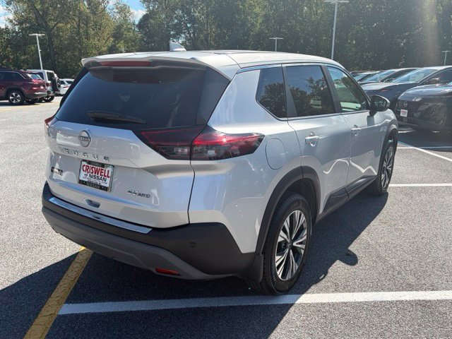 Used 2023 Nissan Rogue SV AWD/4WD image 6