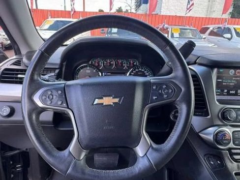 Used 2017 Chevrolet Tahoe LT w/ LT Signature Package RWD image 13