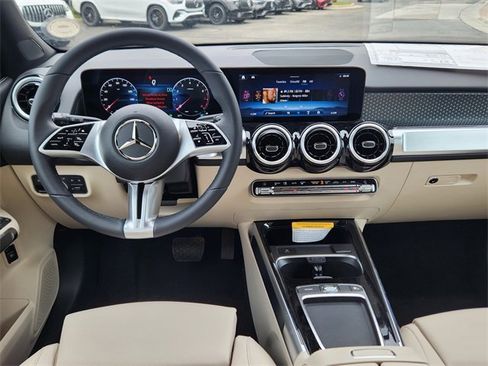 Certified 2025 Mercedes-Benz GLB 250 4MATIC image 13