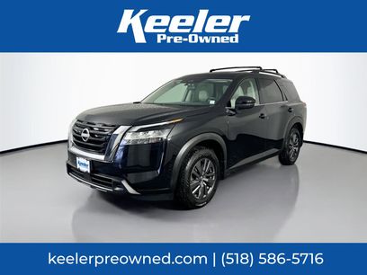 Used 2022 Nissan Pathfinder SV w/ SV Premium Package