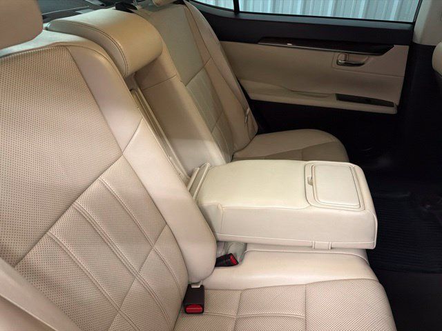 Used 2018 Lexus ES 350 w/ Luxury Package w/Wood Trim FWD image 21