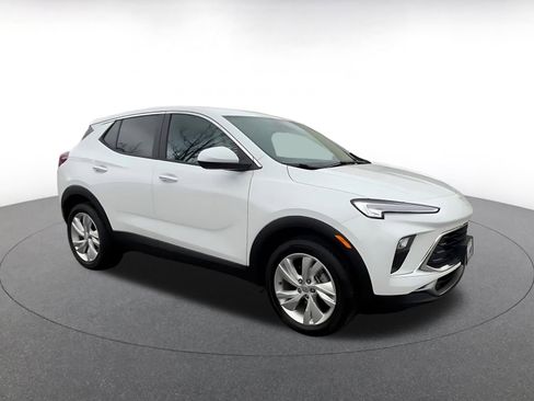 Used 2025 Buick Encore GX Preferred image 2