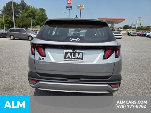 Used 2026 Hyundai Tucson SE FWD image 11