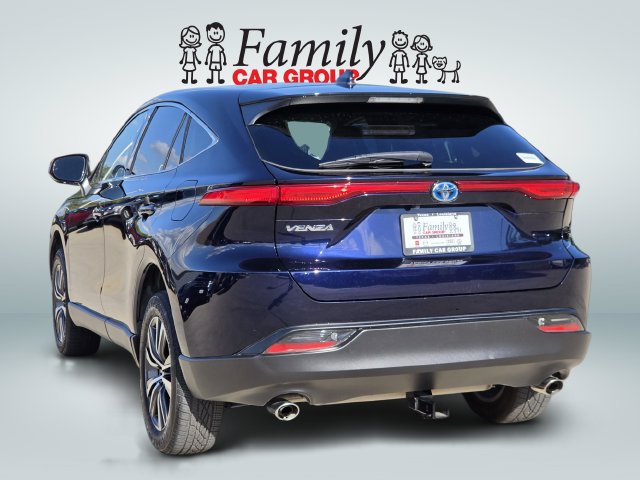 Used 2024 Toyota Venza LE AWD/4WD image 3