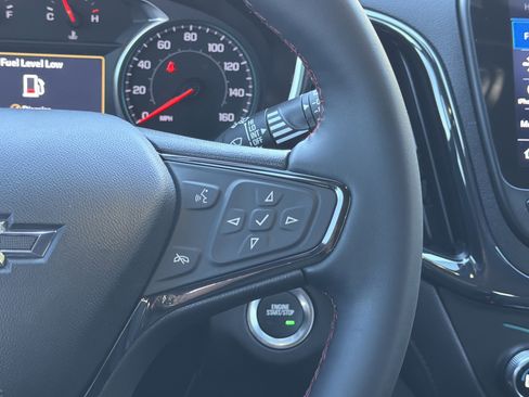 Used 2023 Chevrolet Equinox RS image 26