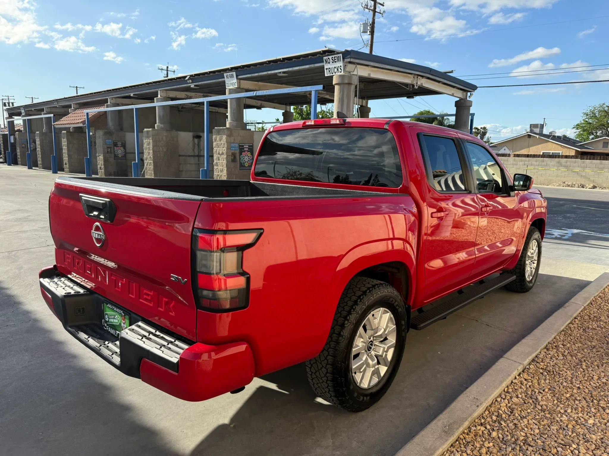 Used 2022 Nissan Frontier SV RWD image 4