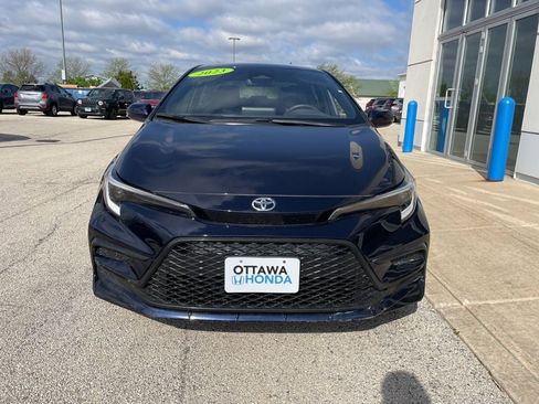 Used 2023 Toyota Corolla SE image 3