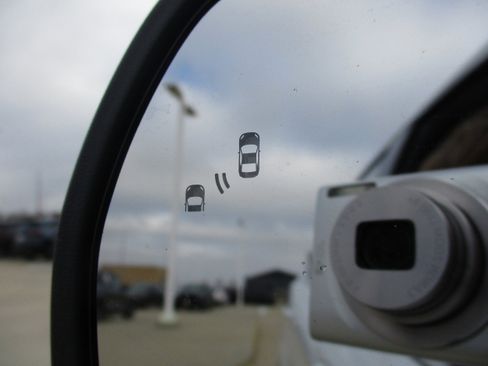 Used 2024 Ford Edge SEL w/ Convenience Package image 11