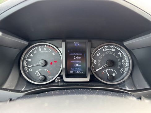 Used 2019 Toyota Tacoma TRD Off-Road w/ TRD Premium Off Road Package image 17