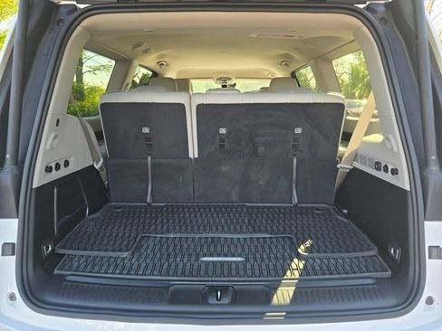 Used 2024 Jeep Wagoneer Series II AWD/4WD image 33