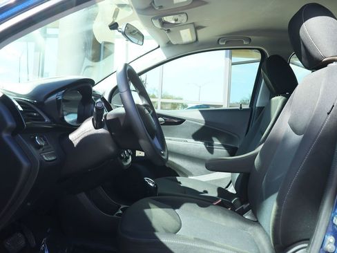 Used 2022 Chevrolet Spark LT image 38