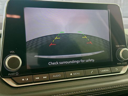 Used 2023 Nissan Rogue SV image 22