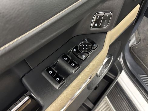 Used 2023 Ford Expedition Max XLT image 16