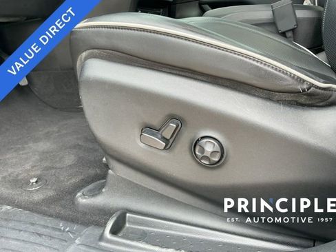 Used 2018 Chrysler Pacifica Limited image 26
