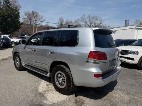 Used 2013 Lexus LX 570 4WD image 3