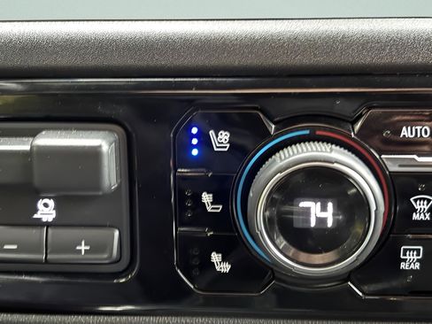 Used 2022 Chevrolet Silverado 1500 High Country image 53