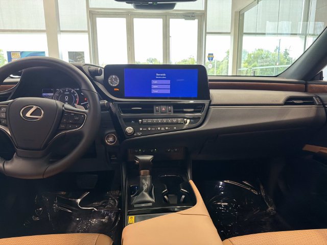 Certified 2024 Lexus ES 350 w/ Premium Package FWD image 13