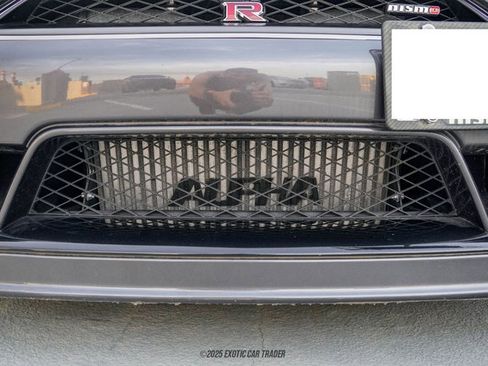 Used 2014 Nissan GT-R Premium w/ Premium Interior Package image 63