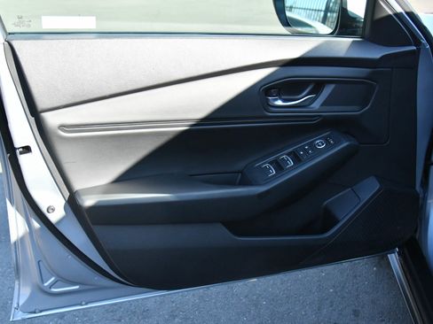 Used 2023 Honda Accord EX image 13