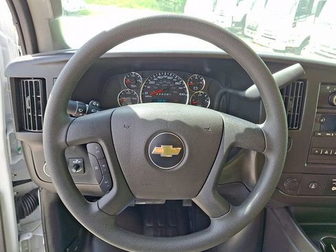 New 2024 Chevrolet Express 4500 w/ Driver Convenience Package RWD image 5