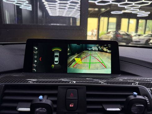 Used 2018 BMW M4 Coupe RWD image 28