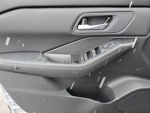 New 2026 Nissan Rogue SV w/ Cold Weather Package AWD/4WD image 20