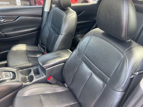 Used 2020 Nissan Rogue SL w/ Premium Package AWD/4WD image 5
