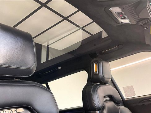 Used 2022 Rivian R1S Launch Edition AWD/4WD image 25