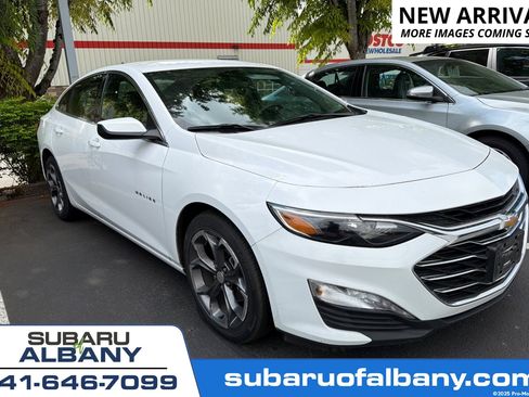 Used 2024 Chevrolet Malibu LT FWD image 1