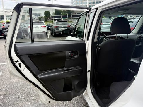 Used 2008 Scion xB FWD image 20