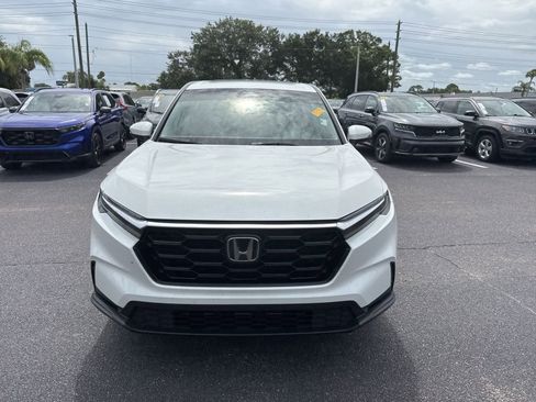 Used 2025 Honda CR-V EX image 2