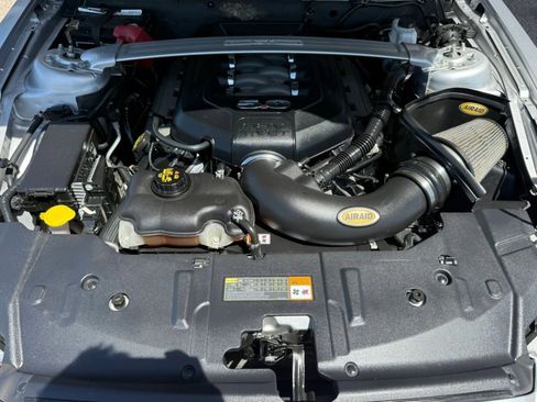 Used 2013 Ford Mustang GT Premium w/ Brembo Brake Pkg image 22