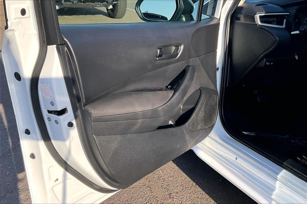 Used 2024 Toyota Corolla LE FWD image 20