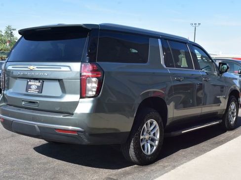 Used 2023 Chevrolet Suburban LT AWD/4WD image 11